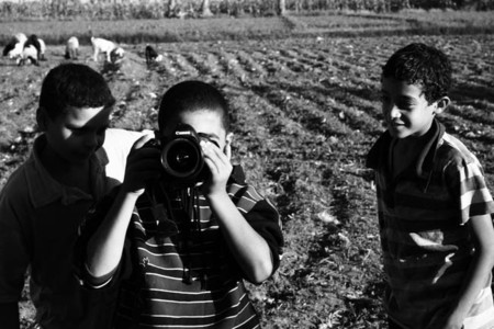 De fotografía antigua, niños y comunidades fotográficas: Galaxia Xataka Foto