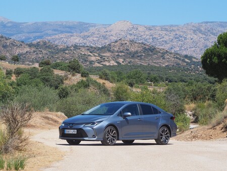 Toyota Corolla Sedan Sierra