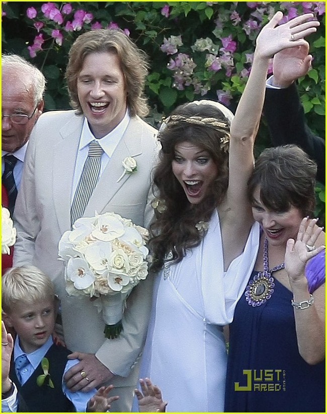 foto de boda de milla jovovich (7/8)