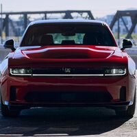 Nadie quiere un Charger eléctrico, ahora ni siquiera Dodge. La marca está haciendo todo lo posible por devolverle su icónico V8 