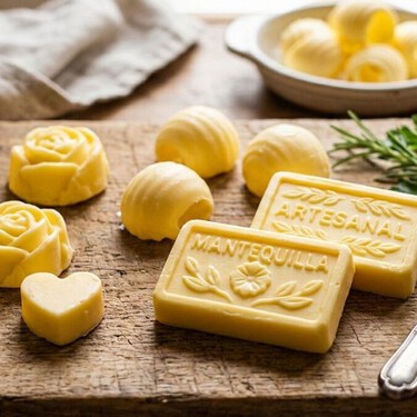 Cómo crear mantequilla con formas divertidas con solo un elemento de tu cocina