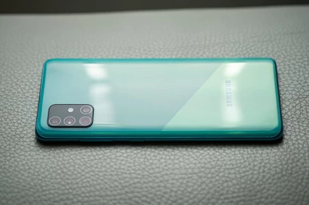 サムスンギャラクシーA51