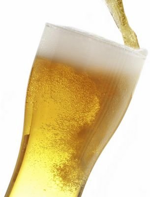 ¿Podríamos vivir solamente de cerveza? El mito de la barriga cervecera y el experimento de los marineros borrachos (y II)