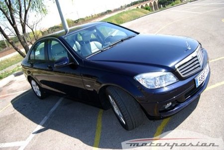 Mercedes-Benz Clase C, ahora con start/stop