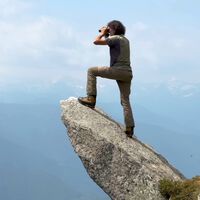 Hace 40 años renunció a su empleo en IBM para escalar el Everest. Hoy vive en una cabaña construida por él mismo a 2.000 metros de altura