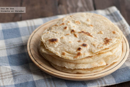 Tortillas de harina para fajitas. Receta mexicana