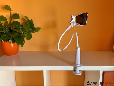 Gooseneck Desktop Phone Holder, el trípode de UGREEN con el que colocar la cámara del iPhone en cualquier posición imaginable