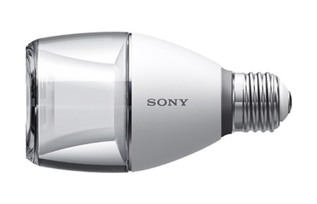 Sony presenta su nueva bombilla conectada con altavoz integrado