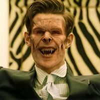 La reacción de Matt Smith al descubrir que Keanu Reeves vio su peor película en un avión: “Debía estar puesto de Valium”