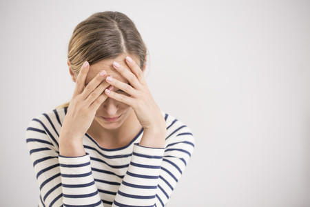 Crece el estrés físico y mental de las madres tras el confinamiento: el 86% está triste, apática y desmotivada, según una encuesta