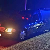 Siempre hay una última carrera: la Policía Local ha cazado a un coche fúnebre que participaba en una carrera ilegal en Galicia