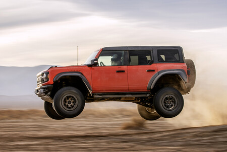 Ford Bronco Raptor 3
