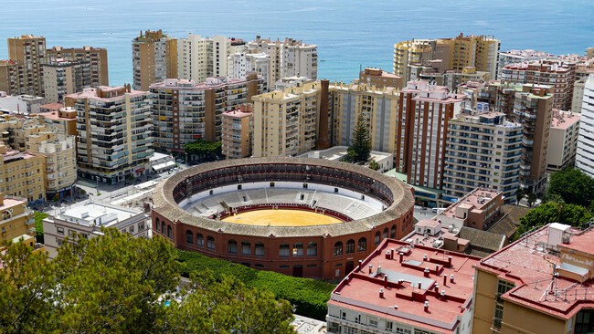 La hostelería de Málaga, en un callejón sin salida: empresarios dicen que no encuentran trabajadores y los camareros denuncian las malas condiciones