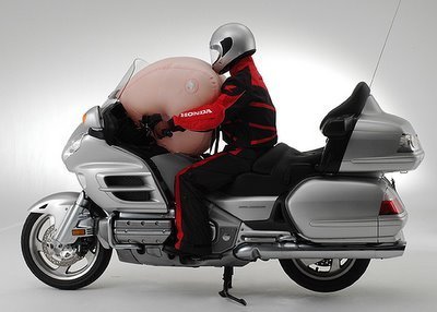 Airbag en la moto, más seguridad