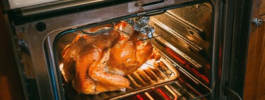 Mi horno es un caos tras las cenas de Navidad. Este truco me lo enseñó un cocinero para limpiarlo más rápido