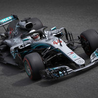 Lewis Hamilton le roba a Ferrari la victoria en su gran premio de casa en Italia