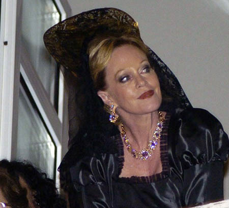 ... y Melanie Griffith de mantilla en Semana Santa