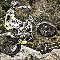 Un año después Adam Raga doblega en Andorra al imbatible Toni Bou 