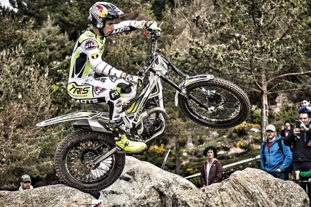 Un año después Adam Raga doblega en Andorra al imbatible Toni Bou