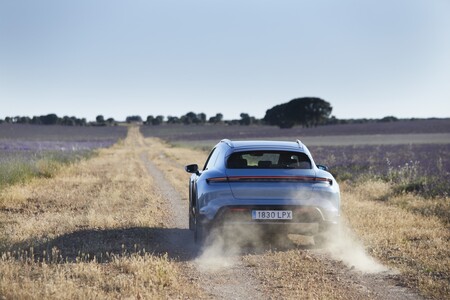 Porsche Taycan Cross Turismo Prueba Contacto 29