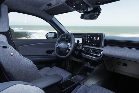 Renault 4 E-Tech interior