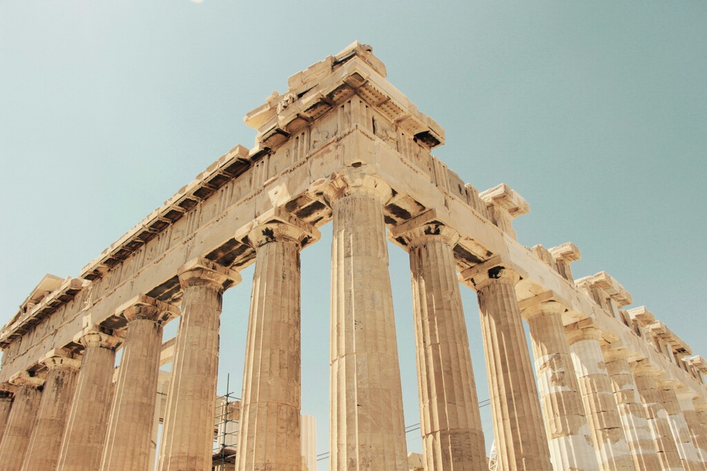 Mientras la semana laboral de cuatro días se expande en el mundo, Grecia quiere imponer jornadas de 13 horas al día 