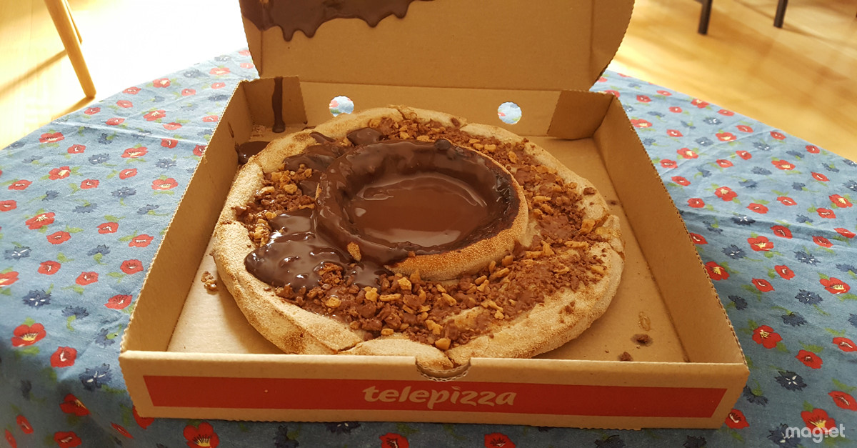 Hemos probado la nueva pizza con KitKat de Telepizza. Y es tan