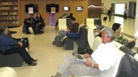 Biblioteca electrónica en un aeropuerto
