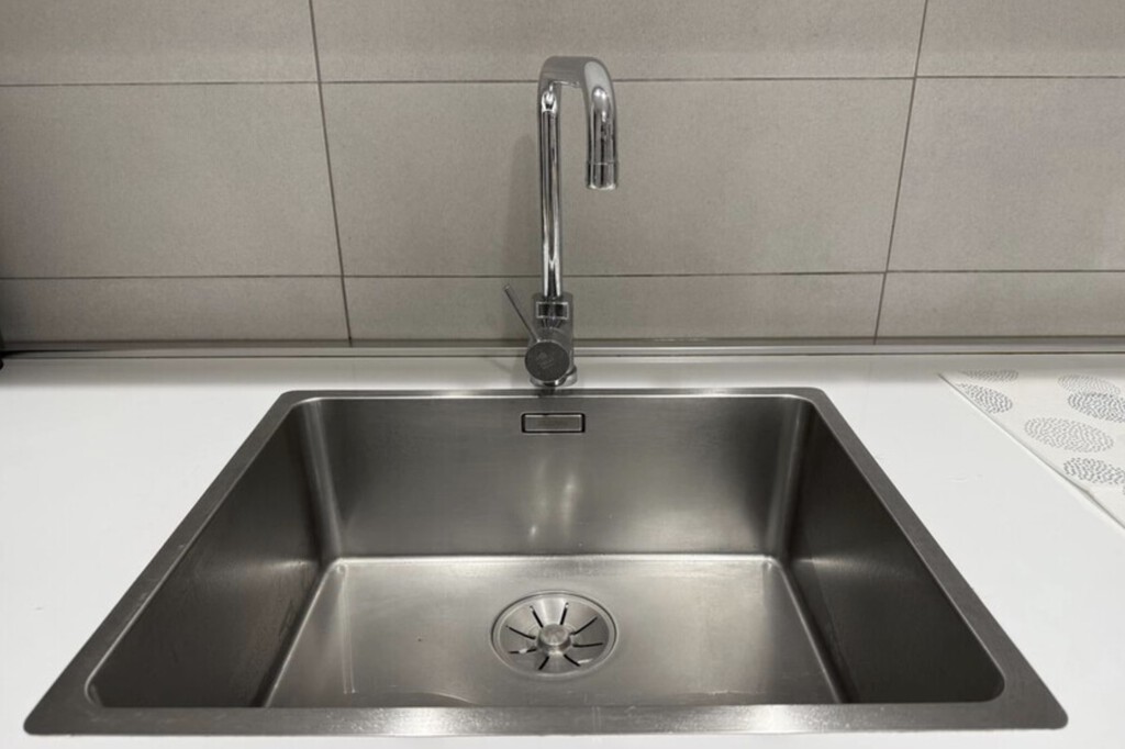 Un fontanero me ha dicho como limpiar el desagüe del fregadero y no lo hacía bien: solo hacen falta tres pasos