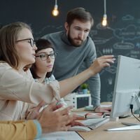 Cada vez más jefes están dispuestos a renunciar a sus cargos: no para irse a otra empresa, sino para trabajar más en la que están