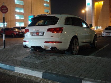 Coche blanco Dubai