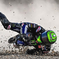 Jorge Lorenzo la vuelve a liar en Instagram: se ríe de una caída de Cal Crutchlow y el resto de pilotos le responden