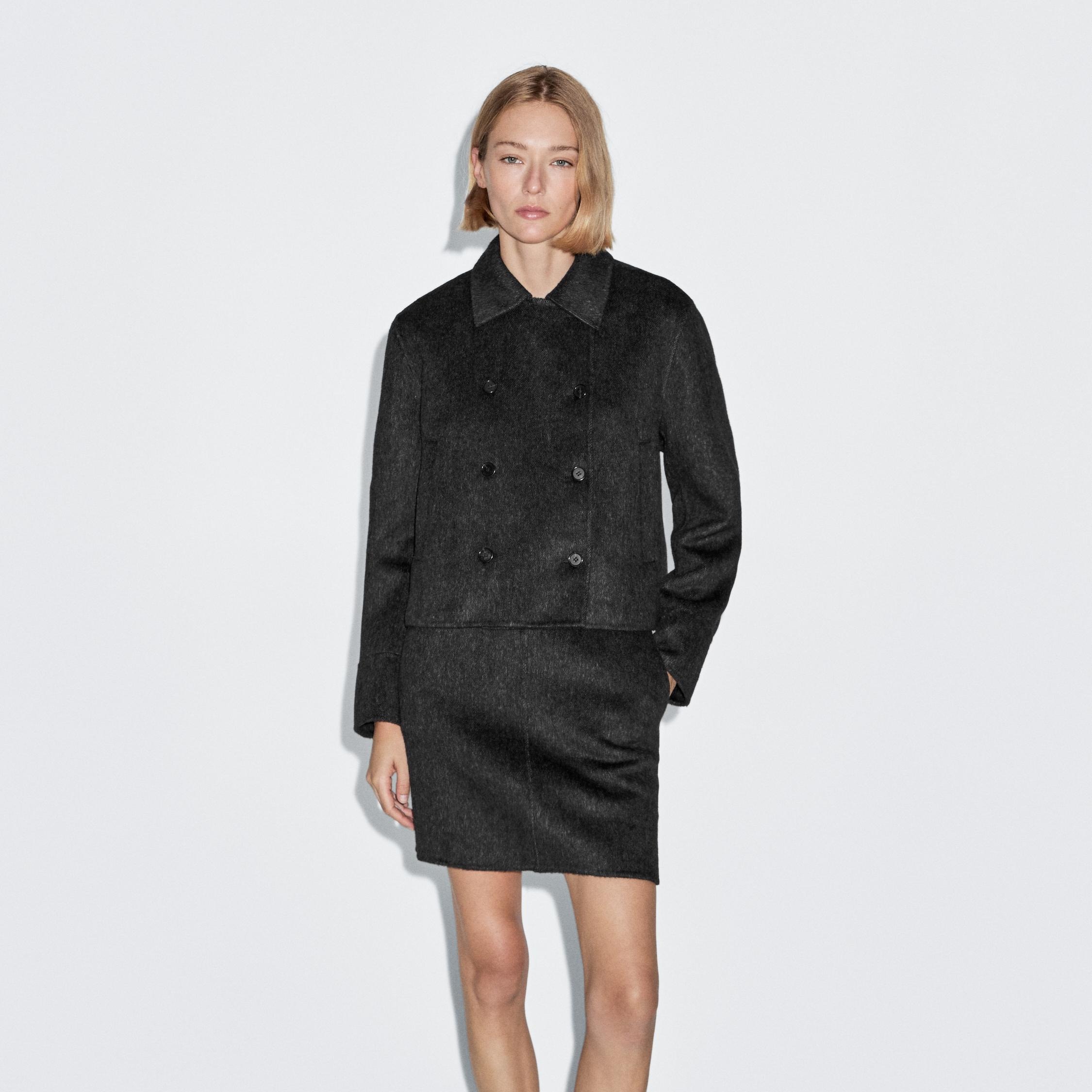 Abrigo corto efecto pelo