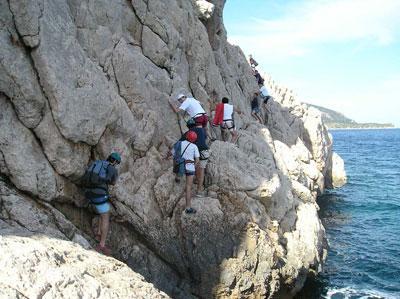 Opciones para estar en forma en verano: Coasteering