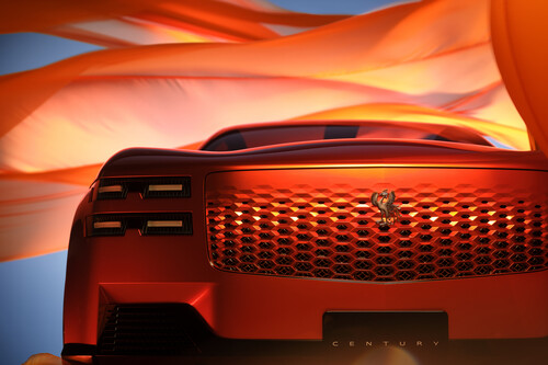 La apuesta claramente no es competir con los SUVs o sedanes de lujo convencionales: Century apunta a volúmenes muy bajos, personalización extrema y presencia simbólica más que ventas masivas.