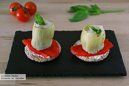Pinchos de alcachofa, pimiento y bacalao ahumado. Receta de Semana Santa