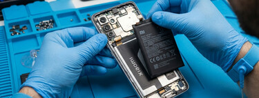 El cambio radical que veremos en las baterías de los móviles Xiaomi y de otras en unos meses: se acabó usar pegamento y tendrán cinco años de repuesto