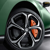 Potencia asequible: este coche eléctrico es más potente que un Mercedes-AMG y más barato que un Volkswagen Golf pelado