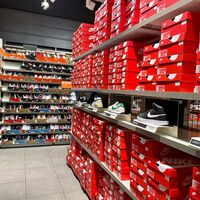 El outlet de Nike rebaja las zapatillas Vomero mejor amortiguadas para la mayor comodidad sobre el asfalto