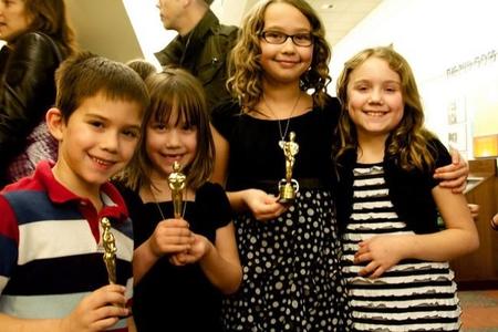 Un buen entretenimiento con los peques: jugar a adivinar películas