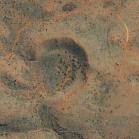 En 2008, un hombre estaba explorando el desierto de Australia en Google Earth. Y entonces descubrió un extraño agujero