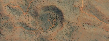 Hizo zoom sobre un extraño círculo en el mapa de Google. Había encontrado algo muy antiguo que no venía de la Tierra