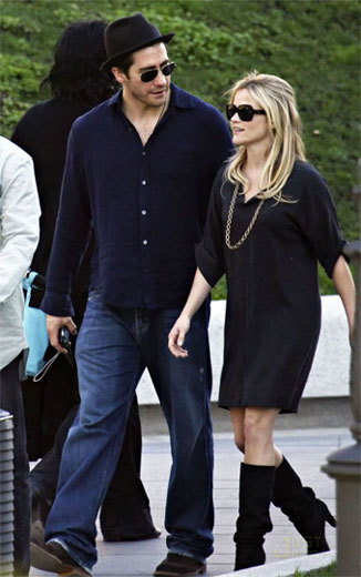 Reese Witherspoon y Jake Gyllenhaal de paseo por Madrid