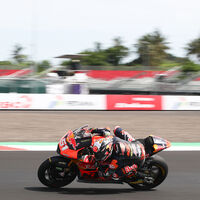 Pedro Acosta, sancionado: tendrá que cumplir una 'Long Lap Penalty' en carrera por caerse con banderas amarillas 