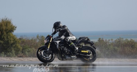 Ponle unas Dunlop a tu moto y llévate gratis 30 euros en gasolina