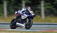 Marco Melandri renueva con Yamaha