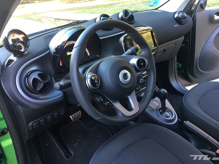 Smart Forfour EQ interior