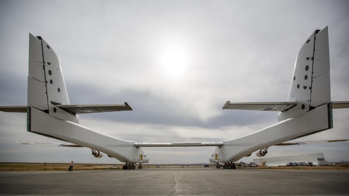 https://i.blogs.es/abd9b9/stratolaunch-4/1366_2000.jpg