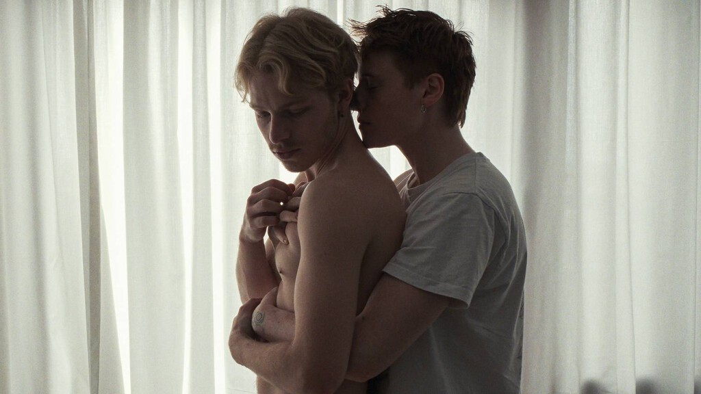 Hoy en streaming, un debut muy auténtico en el cine LGTB+. Una película sobre la identidad y la necesidad de conexión en un lugar marcado por la soledad