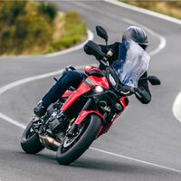 Hay cinco puntos sagrados a la hora de subirse a la moto y si no los cumples, vas a sufrir. Manual de posiciones moteras 